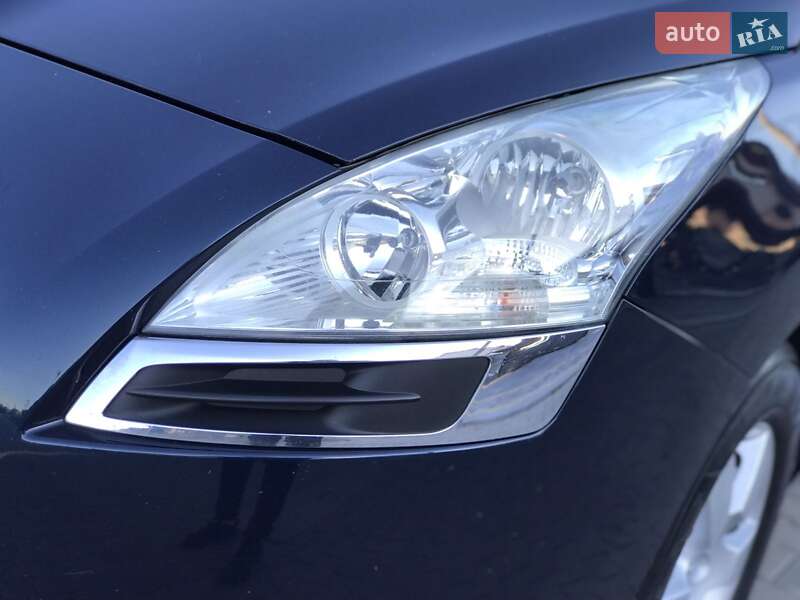 Мікровен Peugeot 5008 2010 в Луцьку