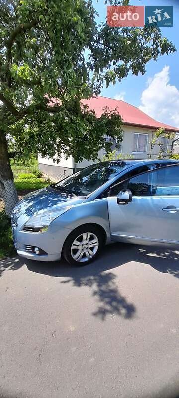 Мікровен Peugeot 5008 2009 в Стрию