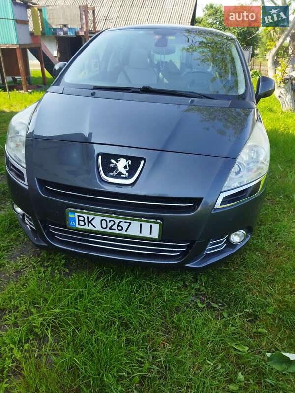 Микровэн Peugeot 5008 2009 в Дубно
