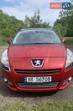Мікровен Peugeot 5008 2011 в Стрию