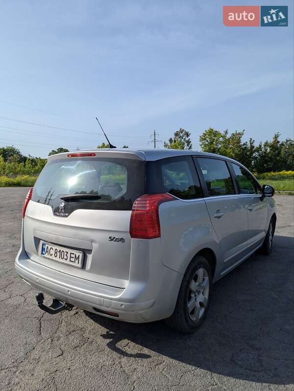 Микровэн Peugeot 5008 2014 в Владимире