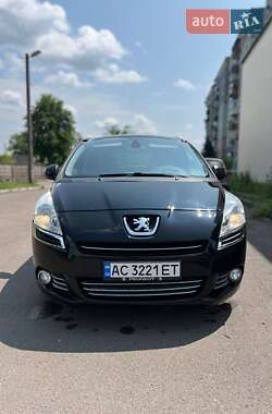 Микровэн Peugeot 5008 2013 в 
