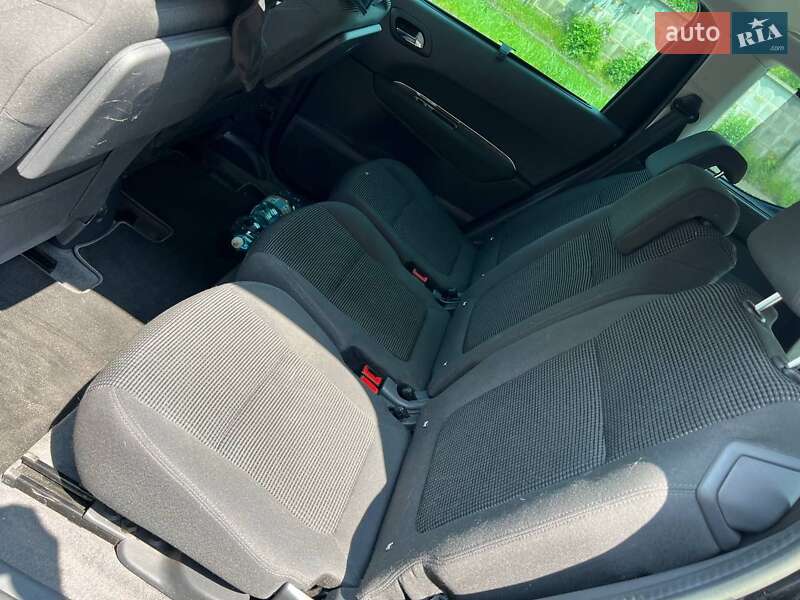 Мікровен Peugeot 5008 2013 в Шептицькому