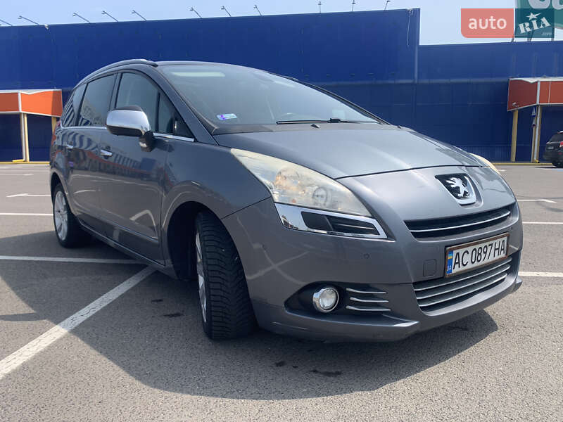 Микровэн Peugeot 5008 2011 в Луцке