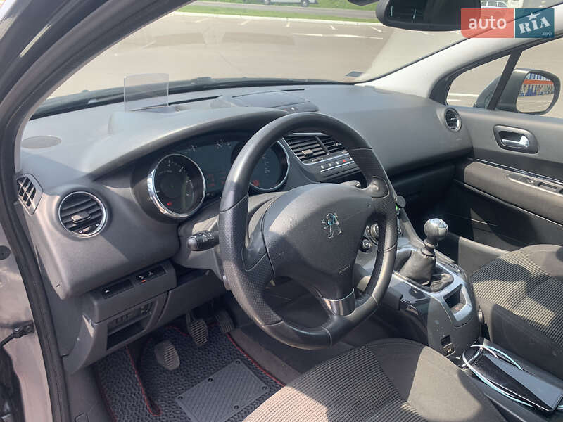 Микровэн Peugeot 5008 2011 в Луцке
