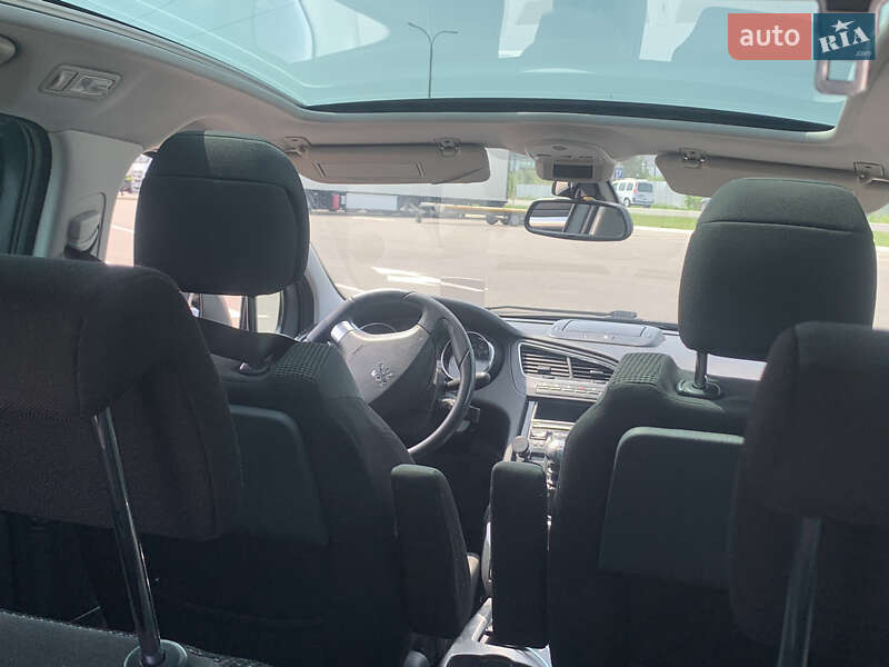 Микровэн Peugeot 5008 2011 в Луцке