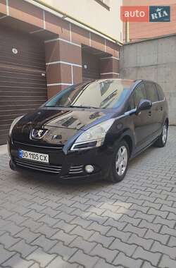 Микровэн Peugeot 5008 2011 в 
