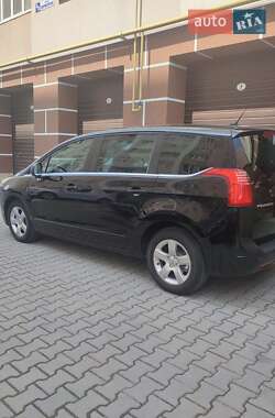 Микровэн Peugeot 5008 2011 в 