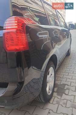 Микровэн Peugeot 5008 2011 в 