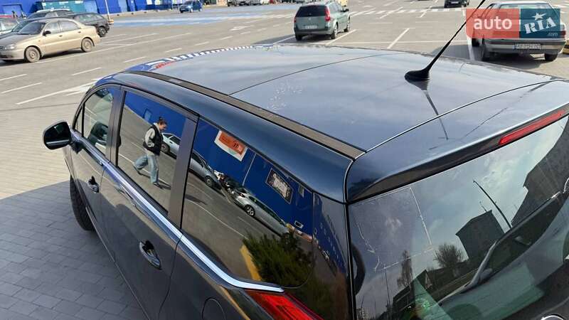 Микровэн Peugeot 5008 2013 в Виннице