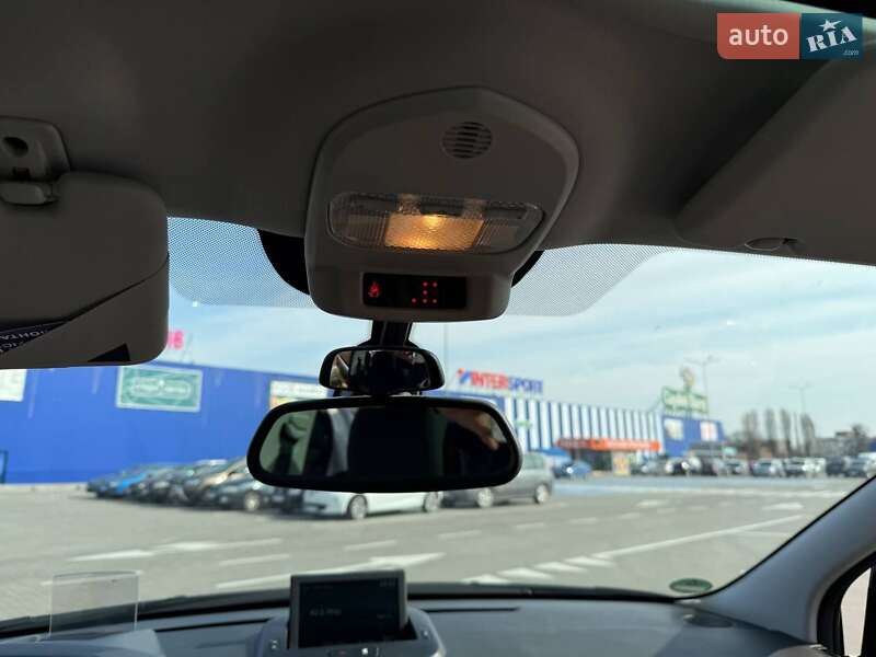 Микровэн Peugeot 5008 2013 в Виннице
