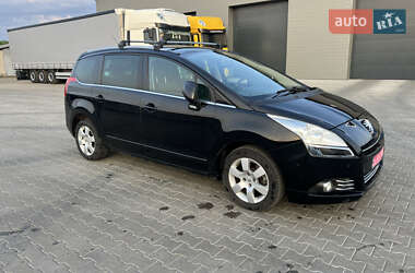 Микровэн Peugeot 5008 2011 в 