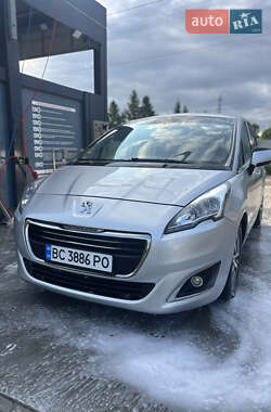 Peugeot 5008 2015 Peugeot 5008 2015