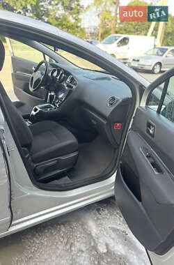 Микровэн Peugeot 5008 2015 в 