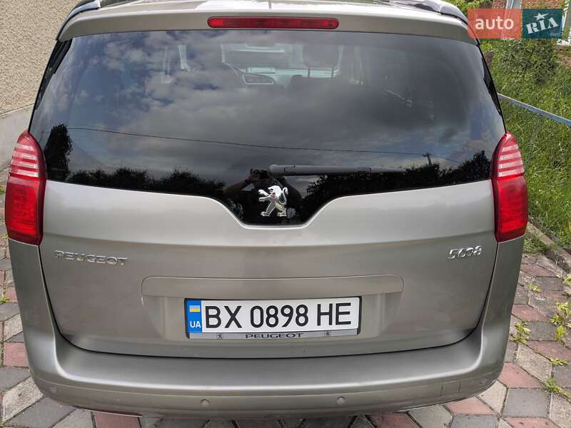 Мікровен Peugeot 5008 2010 в Кам'янець-Подільському