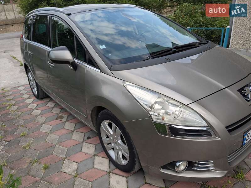Мікровен Peugeot 5008 2010 в Кам'янець-Подільському