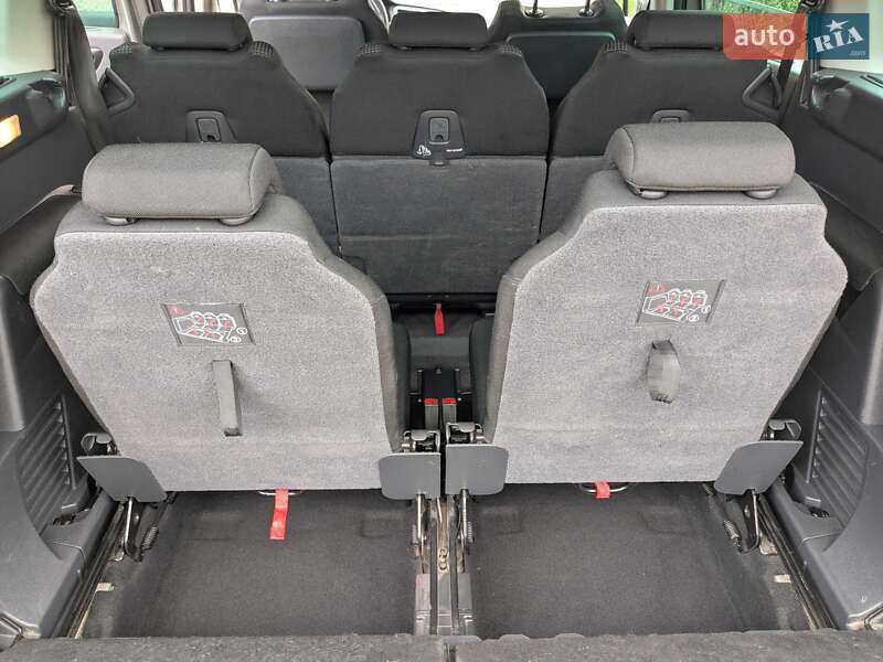 Мікровен Peugeot 5008 2010 в Кам'янець-Подільському