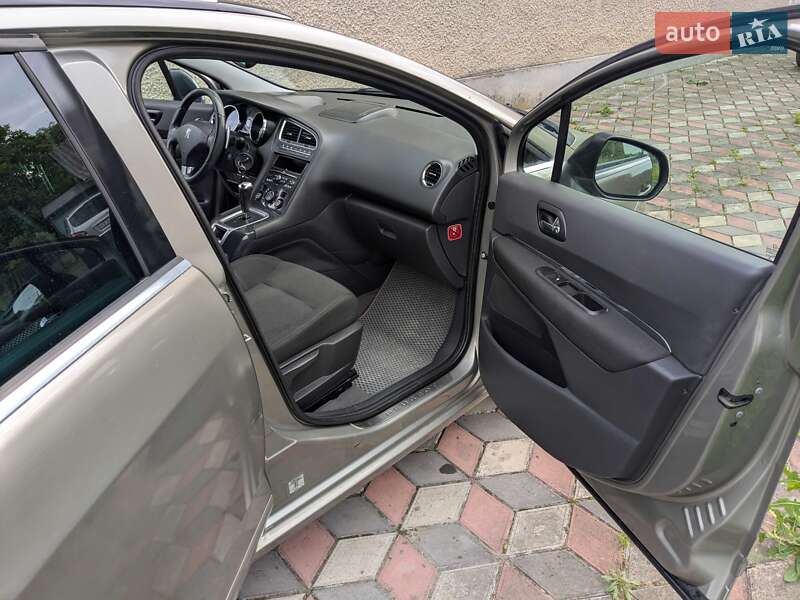 Мікровен Peugeot 5008 2010 в Кам'янець-Подільському