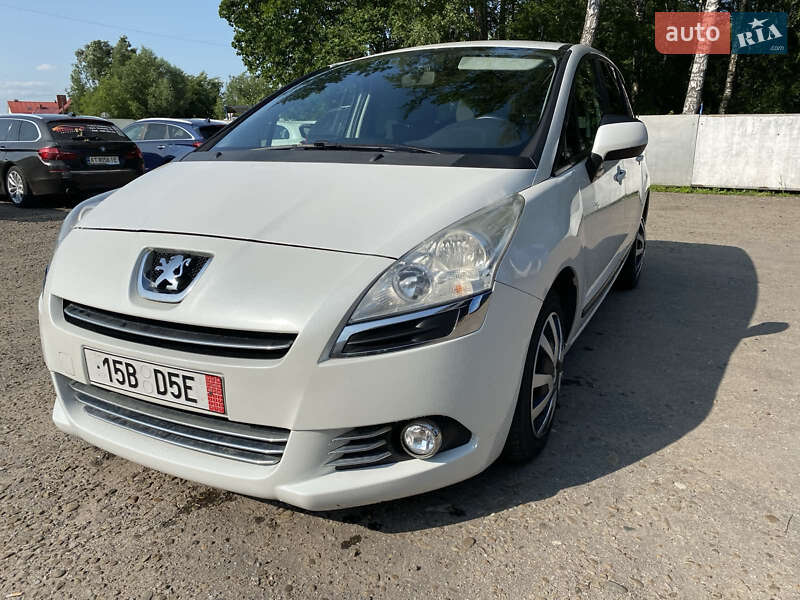 Микровэн Peugeot 5008 2013 в Калуше