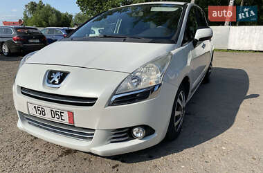 Микровэн Peugeot 5008 2013 в 