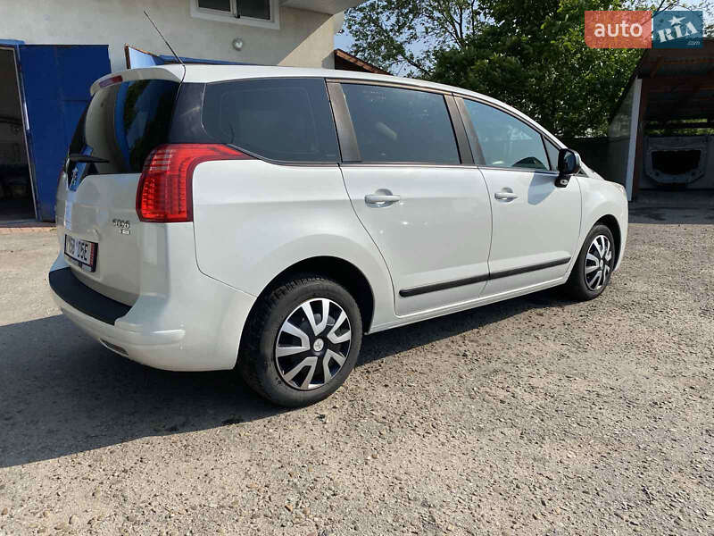 Микровэн Peugeot 5008 2013 в Калуше