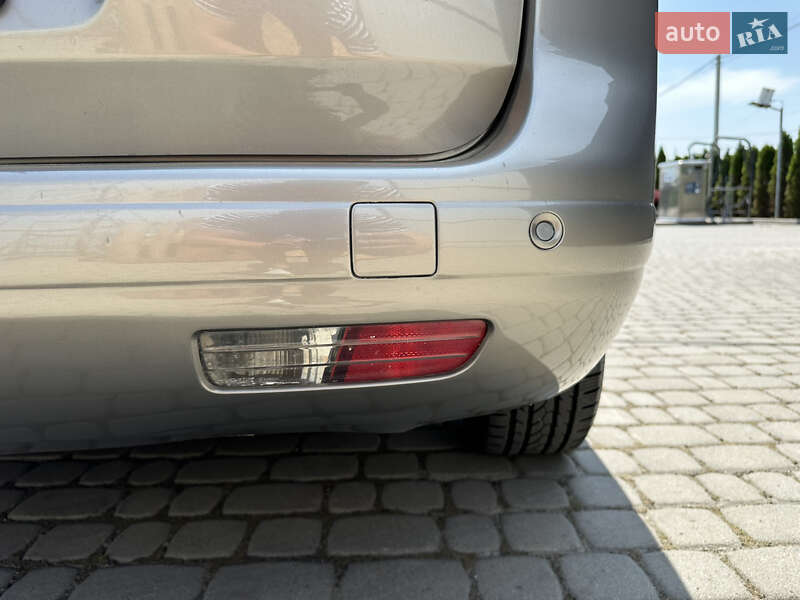 Мікровен Peugeot 5008 2012 в Львові