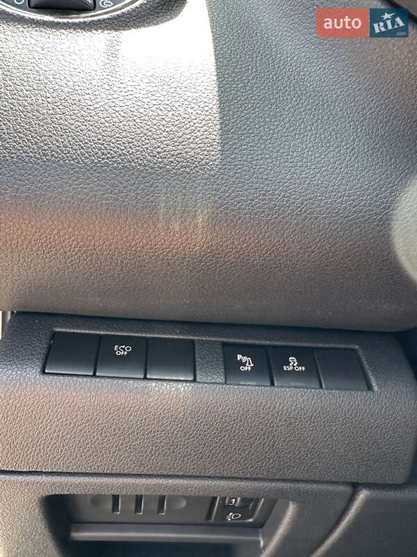 Мікровен Peugeot 5008 2012 в Львові