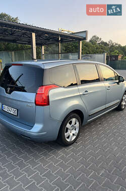 Микровэн Peugeot 5008 2010 в 