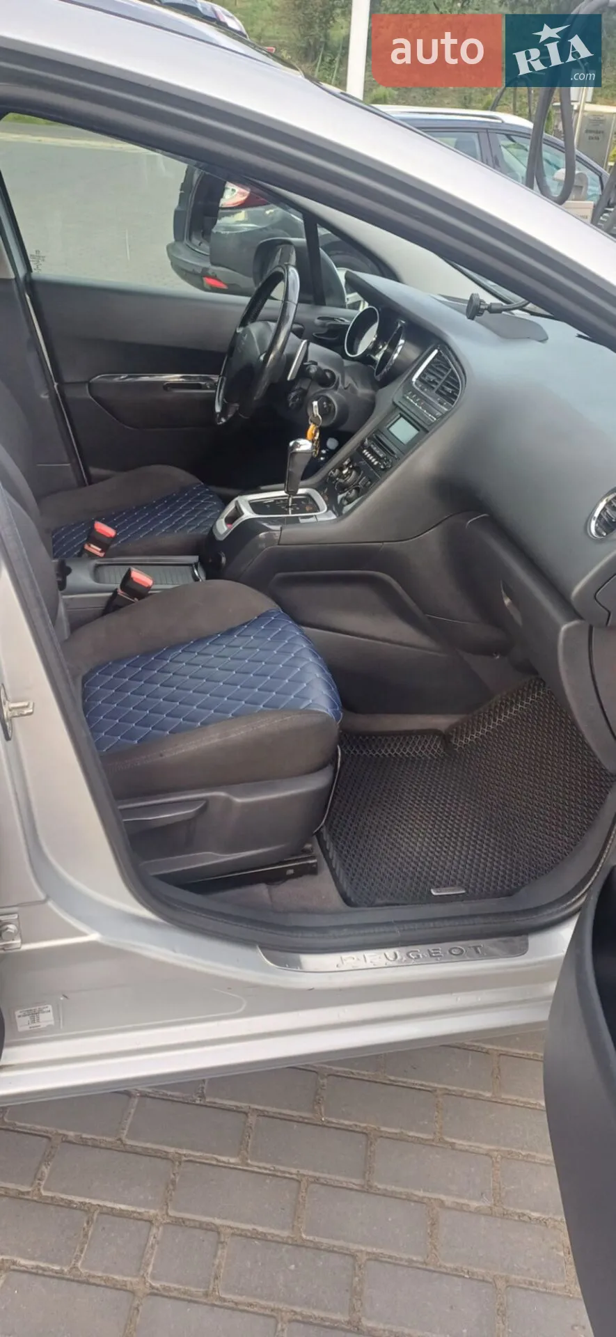 2011 Peugeot 5008 - мініатюра 11