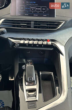 Внедорожник / Кроссовер Peugeot 5008 2019 в 