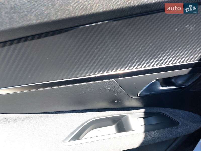 Позашляховик / Кросовер Peugeot 5008 2019 в Львові