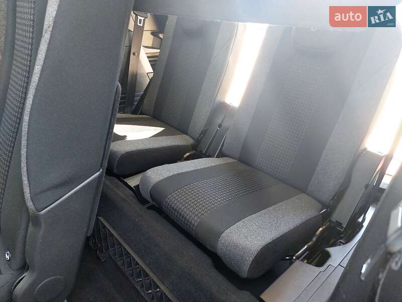 Позашляховик / Кросовер Peugeot 5008 2019 в Львові