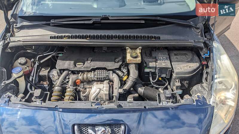 Мікровен Peugeot 5008 2011 в Рівному