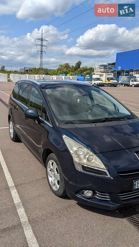 Мікровен Peugeot 5008 2011 в Рівному