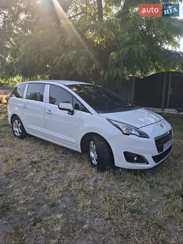 Peugeot 5008 2016