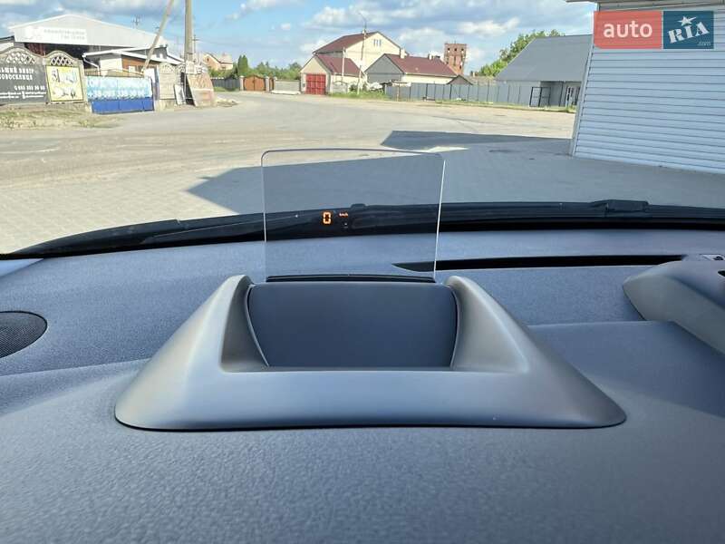 Мікровен Peugeot 5008 2011 в Дунаївцях