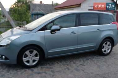 Мікровен Peugeot 5008 2009 в Старій Вижівці