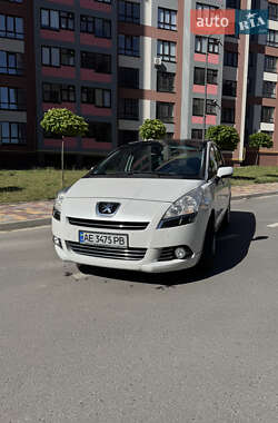 Peugeot 5008 2011 Peugeot 5008 2011