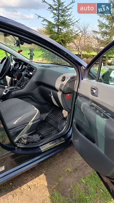 Мікровен Peugeot 5008 2013 в Тернополі