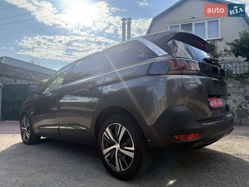 Позашляховик / Кросовер Peugeot 5008 2020 в Запоріжжі