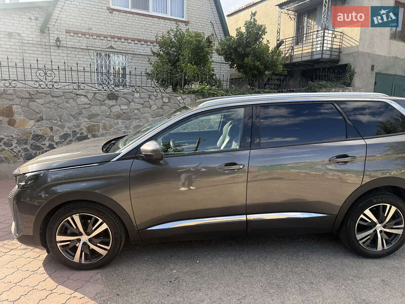 Позашляховик / Кросовер Peugeot 5008 2020 в Запоріжжі