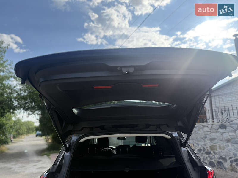 Позашляховик / Кросовер Peugeot 5008 2020 в Запоріжжі