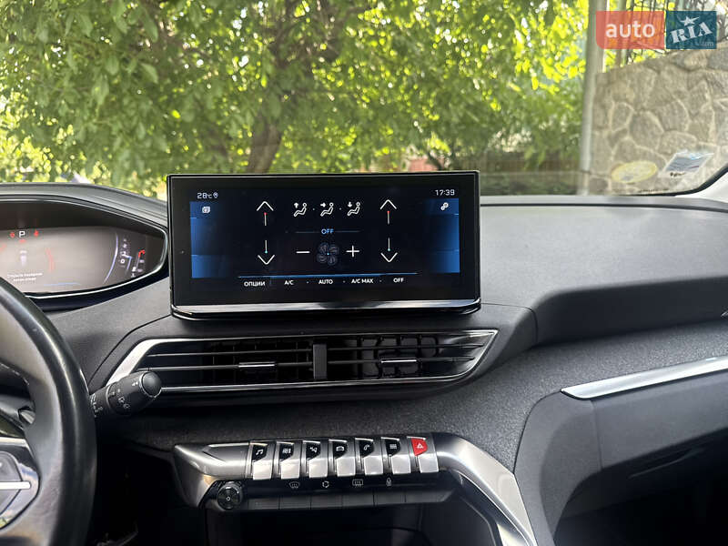 Позашляховик / Кросовер Peugeot 5008 2020 в Запоріжжі