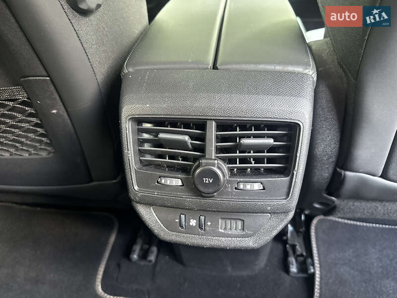 Позашляховик / Кросовер Peugeot 5008 2020 в Запоріжжі