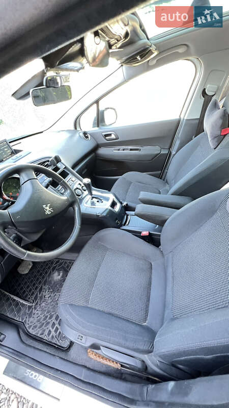 Микровэн Peugeot 5008 2015 в Черновцах