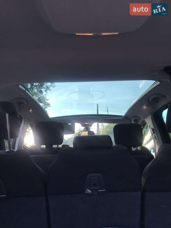 Мікровен Peugeot 5008 2011 в Кам'янці-Бузькій