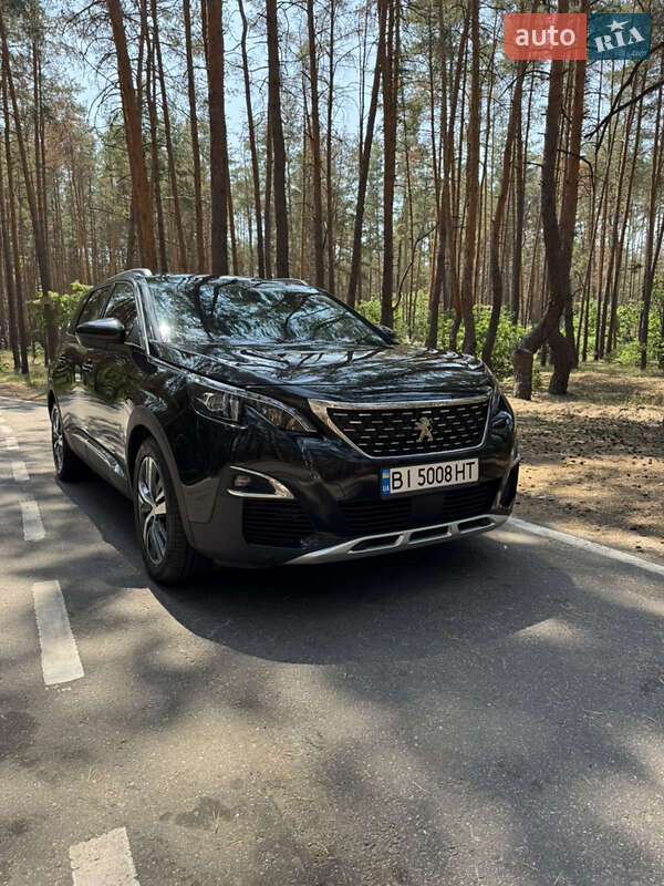 Внедорожник / Кроссовер Peugeot 5008 2017 в Полтаве
