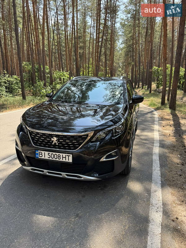 Внедорожник / Кроссовер Peugeot 5008 2017 в Полтаве