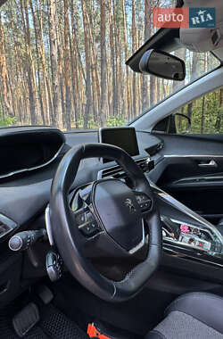 Позашляховик / Кросовер Peugeot 5008 2017 в Полтаві
