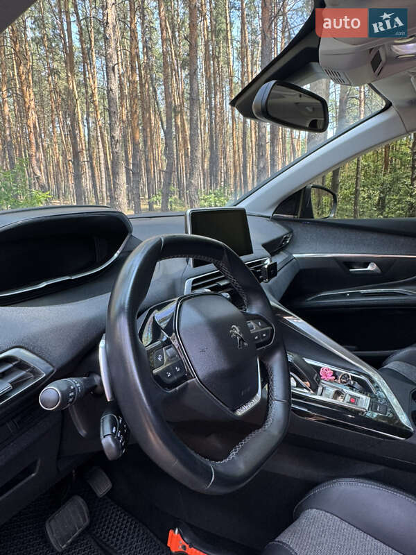 Внедорожник / Кроссовер Peugeot 5008 2017 в Полтаве